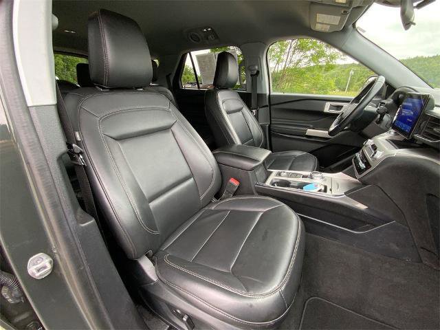 Certified 2022 Ford Explorer XLT w/ Equipment Group 202A image 24