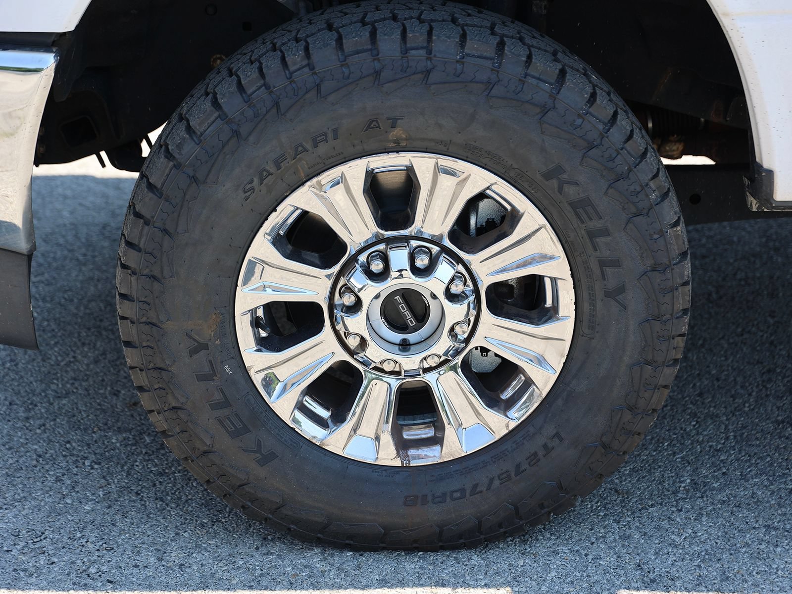 Certified 2019 Ford F250 XLT w/ XLT Premium Package AWD/4WD image 12