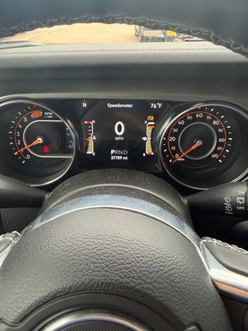 Used 2022 Jeep Wrangler Unlimited Sahara w/ Cold Weather Group AWD/4WD image 7