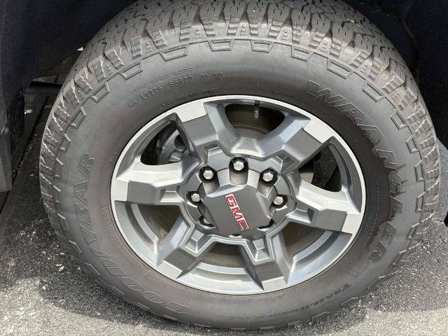 Used 2025 GMC Sierra 2500 SLT w/ SLT Premium Package AWD/4WD image 9
