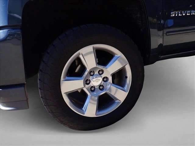 Used 2018 Chevrolet Silverado 1500 LT w/ All Star Edition AWD/4WD image 4