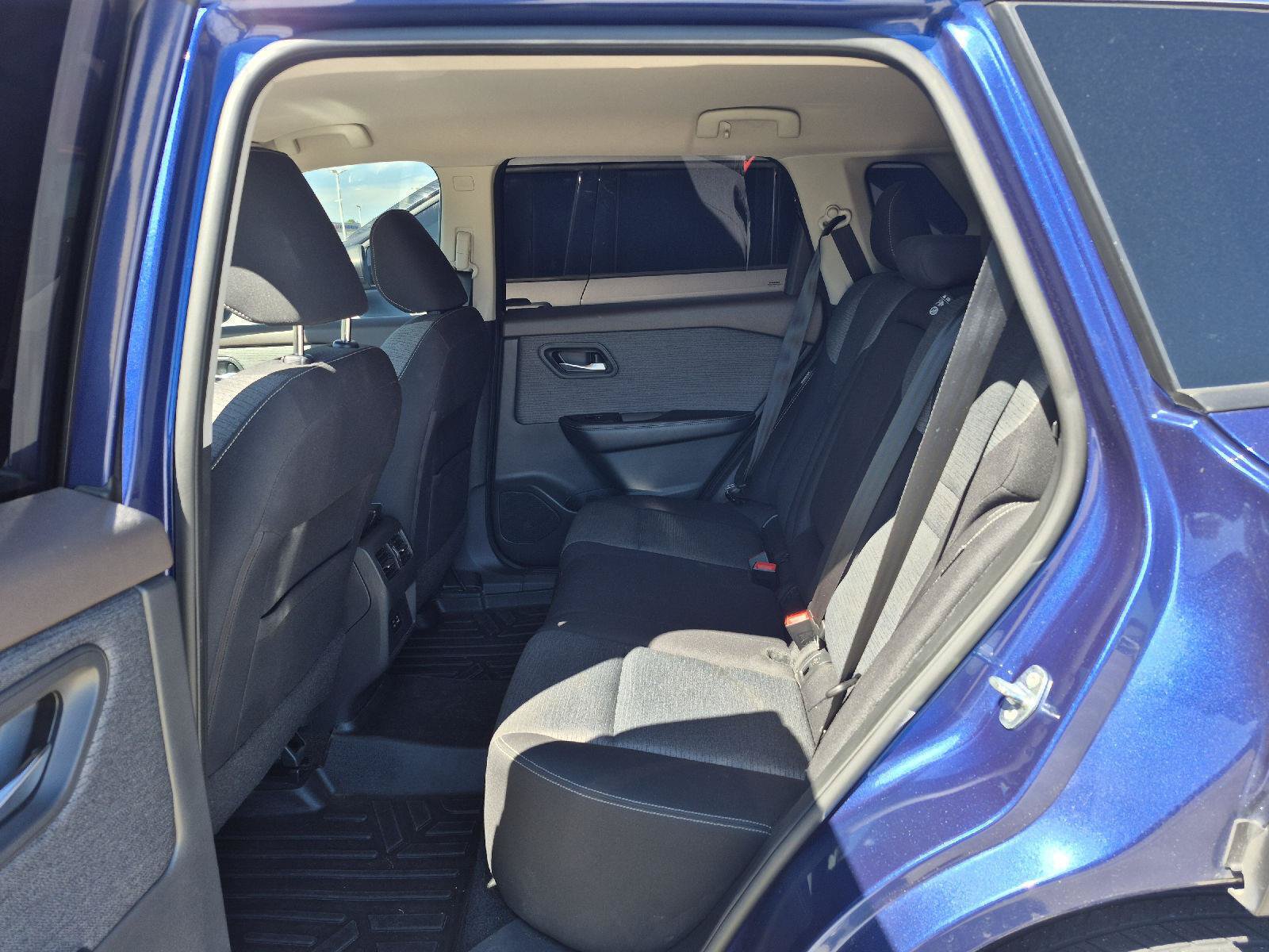 Used 2021 Nissan Rogue SV FWD image 10