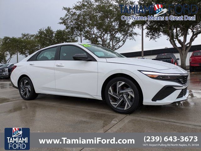 Used 2025 Hyundai Elantra Sport image 6