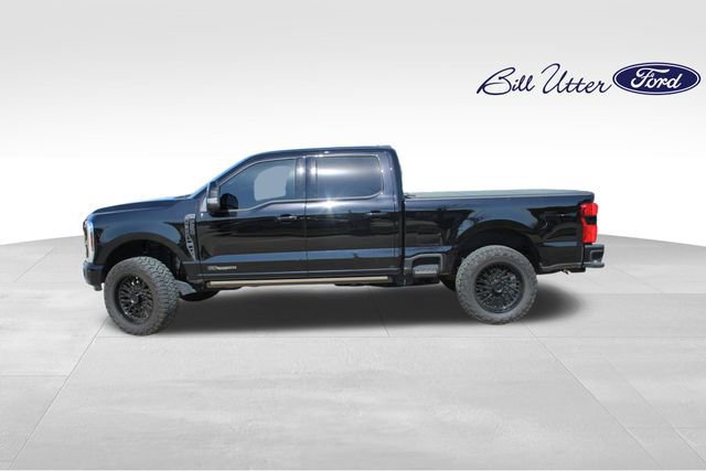 Certified 2025 Ford F250 Platinum w/ FX4 Off-Road Package image 2