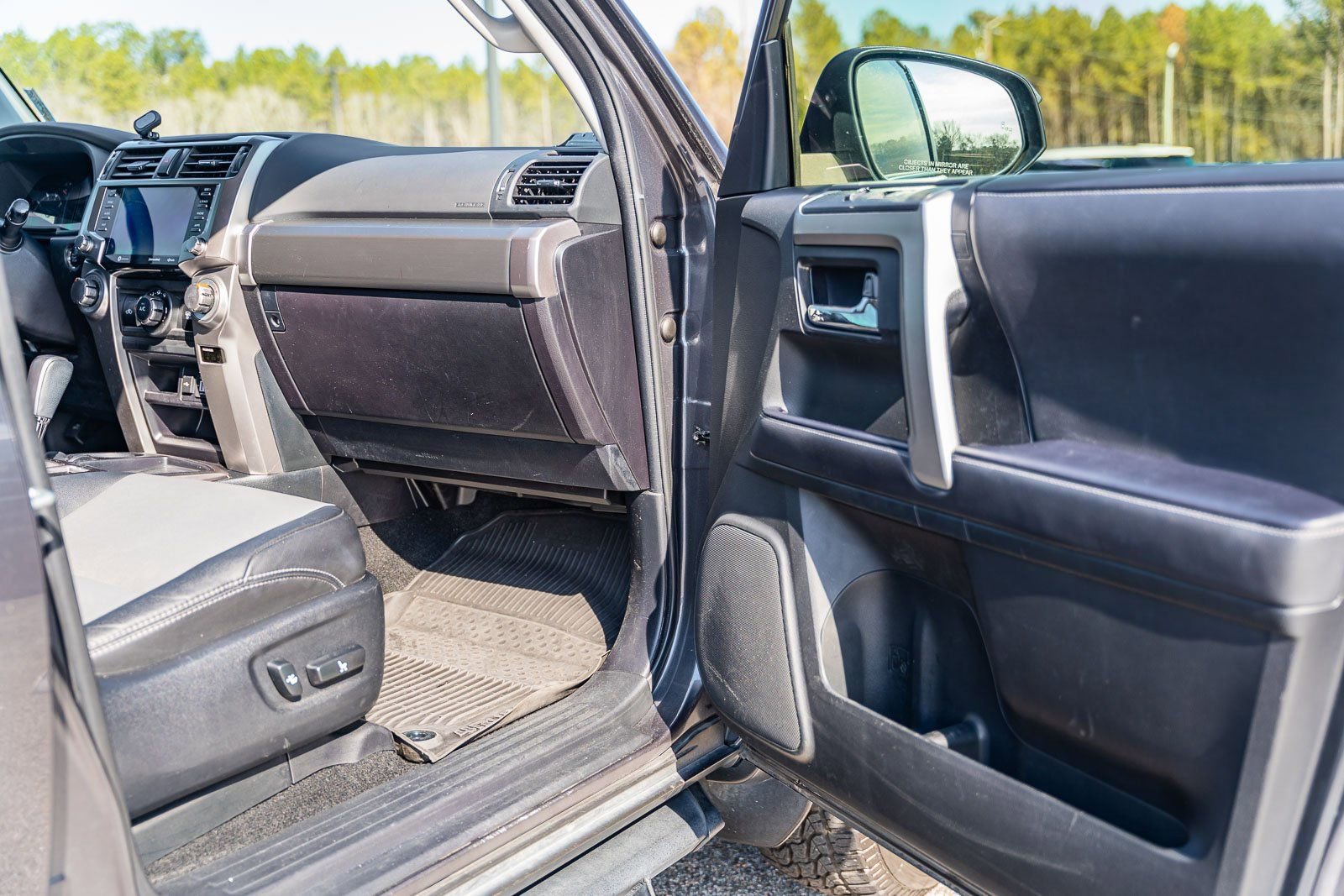 Used 2022 Toyota 4Runner SR5 Premium w/ Moonroof Package image 12