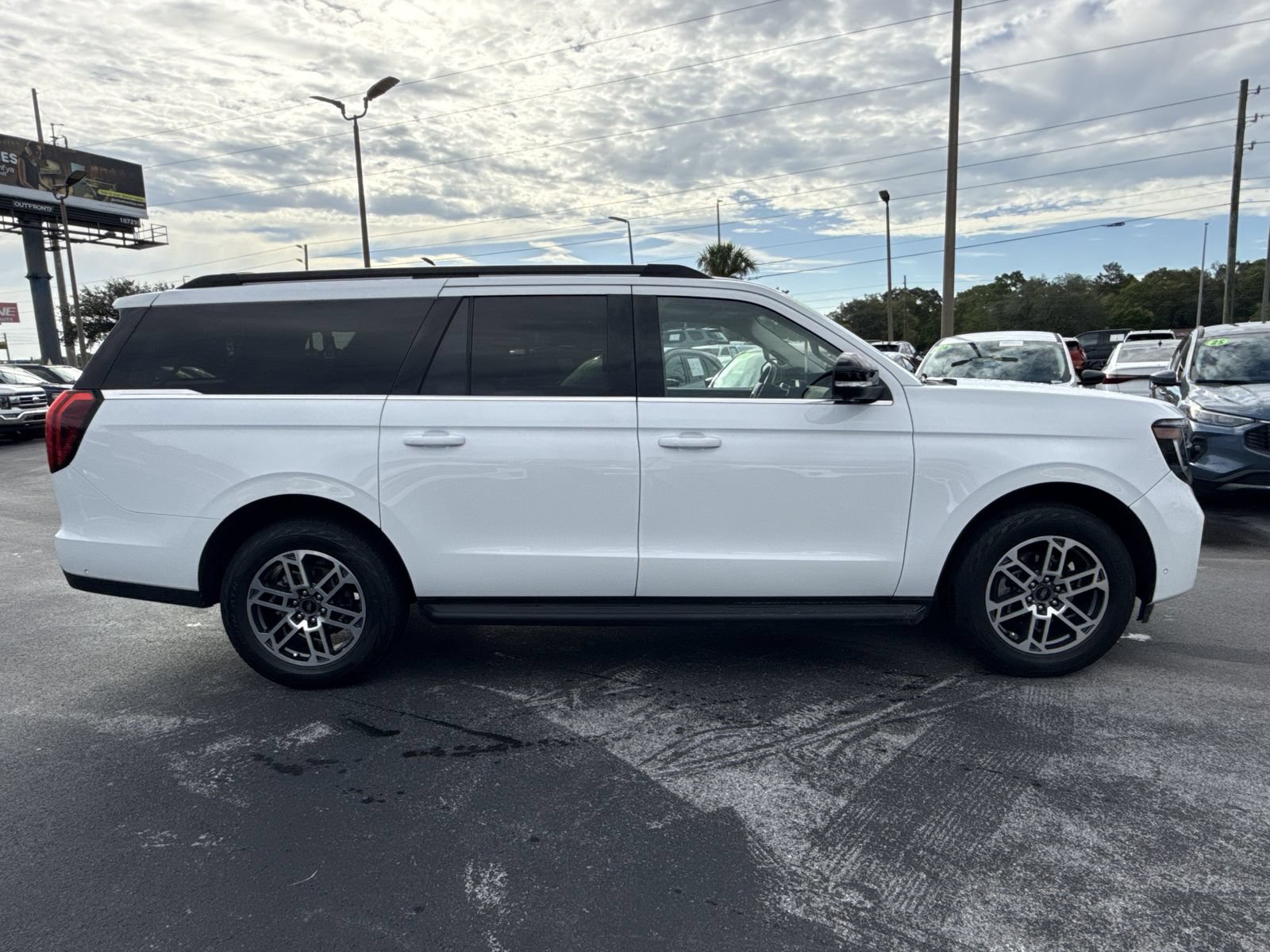 Certified 2025 Ford Expedition Max Active AWD/4WD image 3