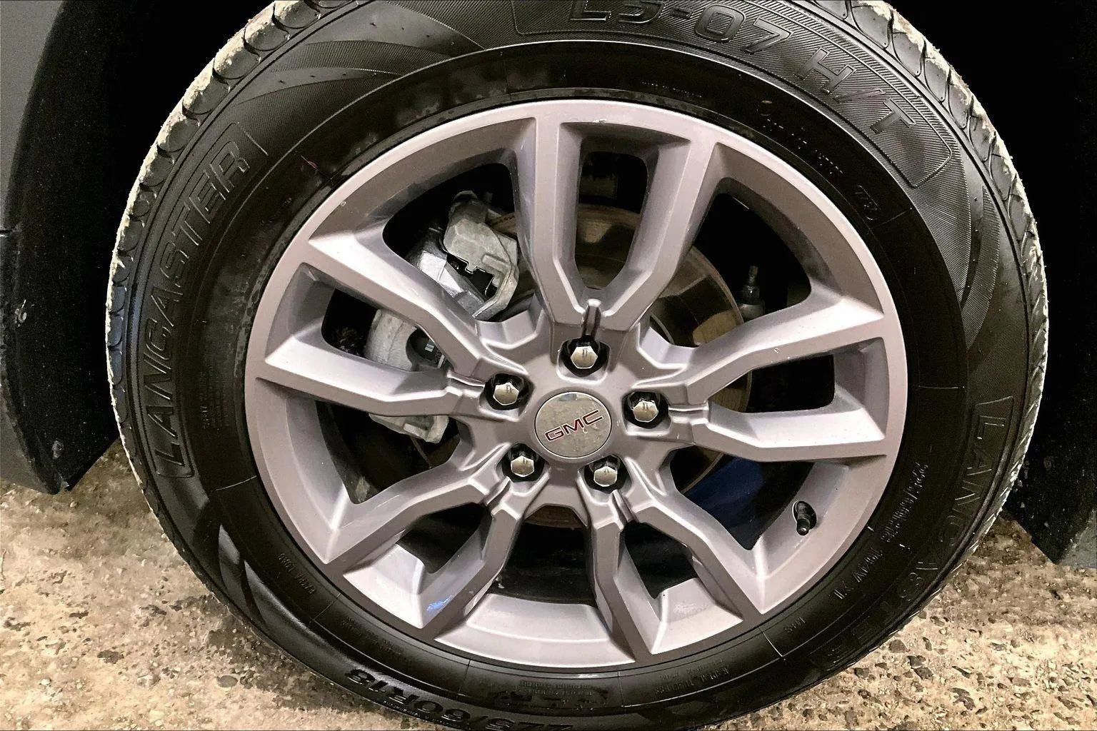 Used 2024 GMC Terrain SLT image 8