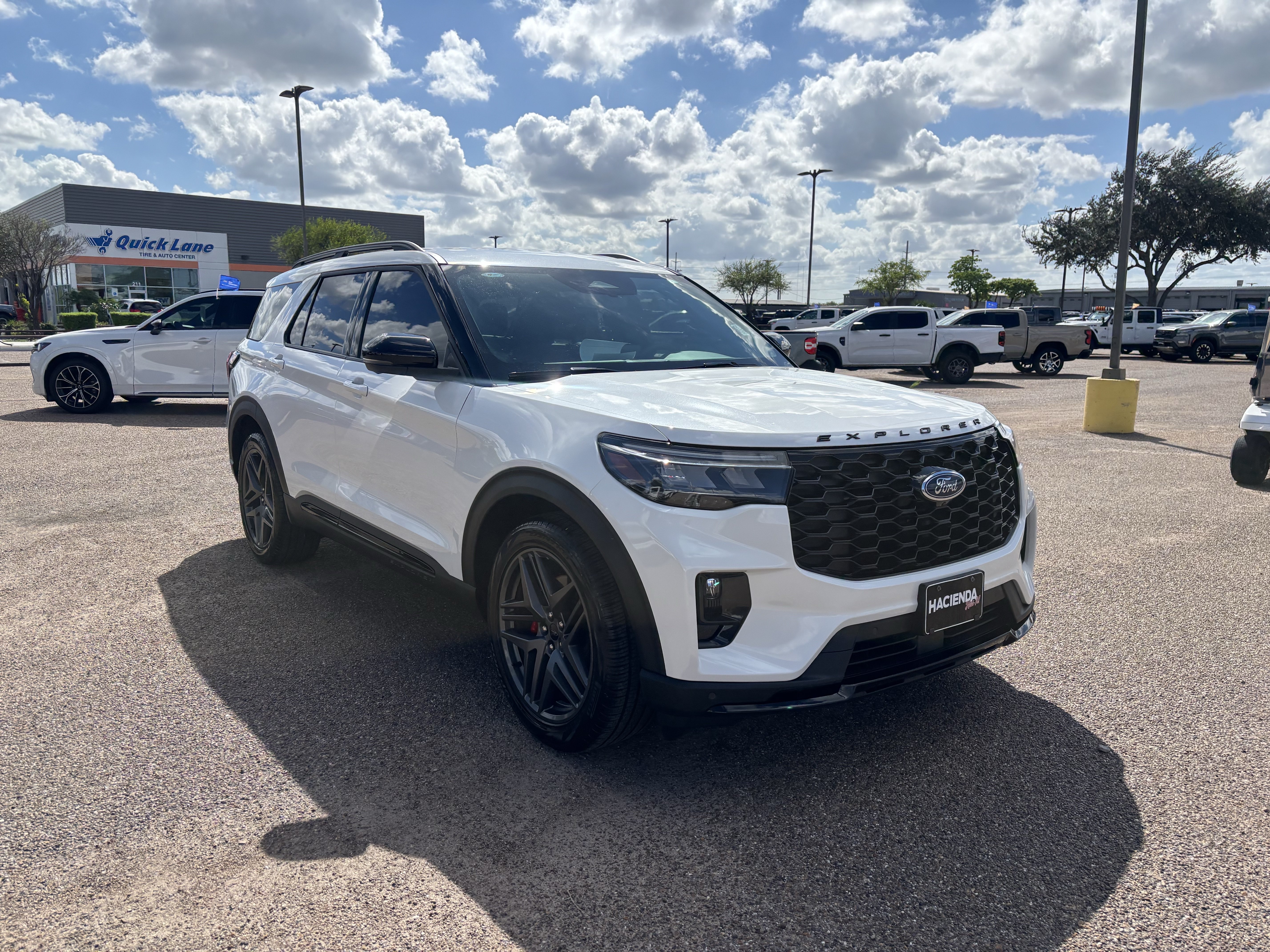Certified 2026 Ford Explorer ST-Line w/ ST-Line Street Pack RWD image 5