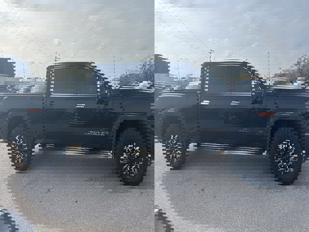 Used 2024 GMC Sierra 2500 Denali Ultimate w/ Max Trailering Package image 4