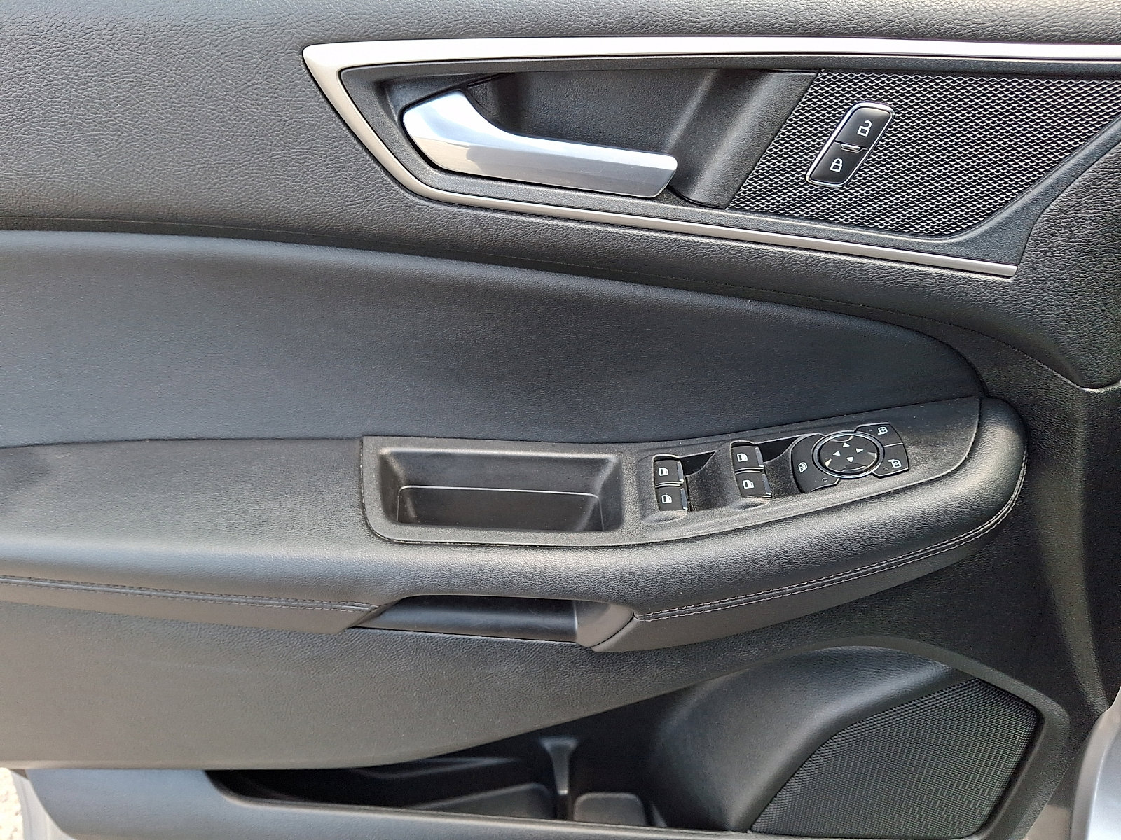 Certified 2022 Ford Edge SEL w/ Convenience Package image 15