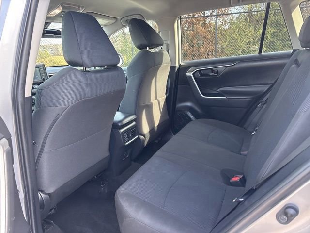 Used 2022 Toyota RAV4 LE image 13