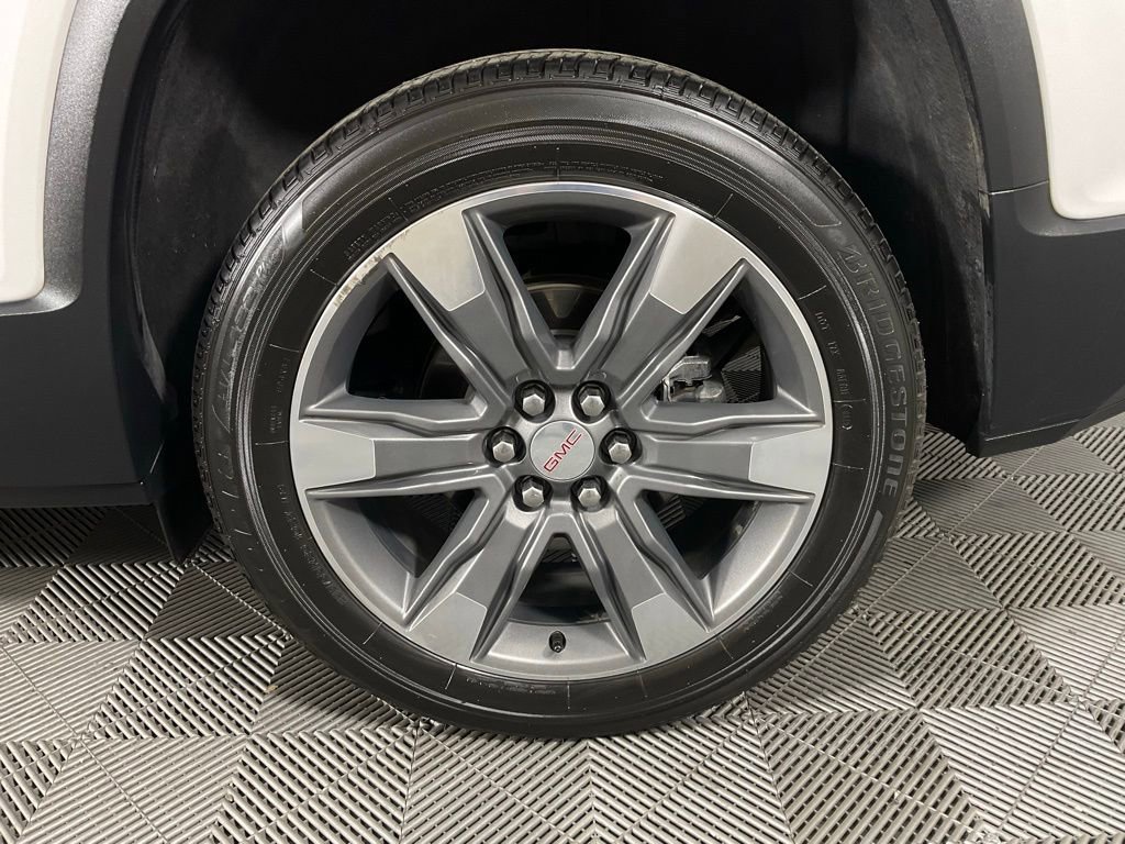 Used 2017 GMC Acadia SLT w/ LPO, Cargo Package image 10