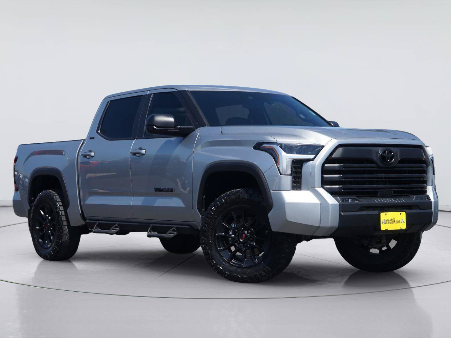 Used 2025 Toyota Tundra SR5 w/ SR5 Premium Package AWD/4WD image 2