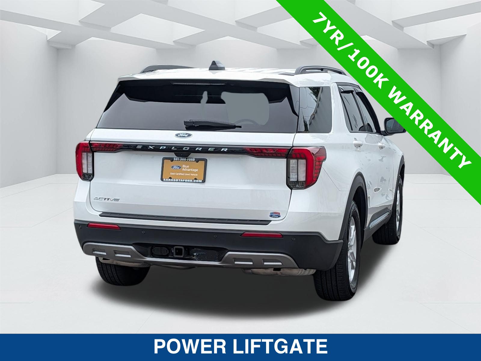 Certified 2025 Ford Explorer Active w/ Active Comfort Package RWD image 5