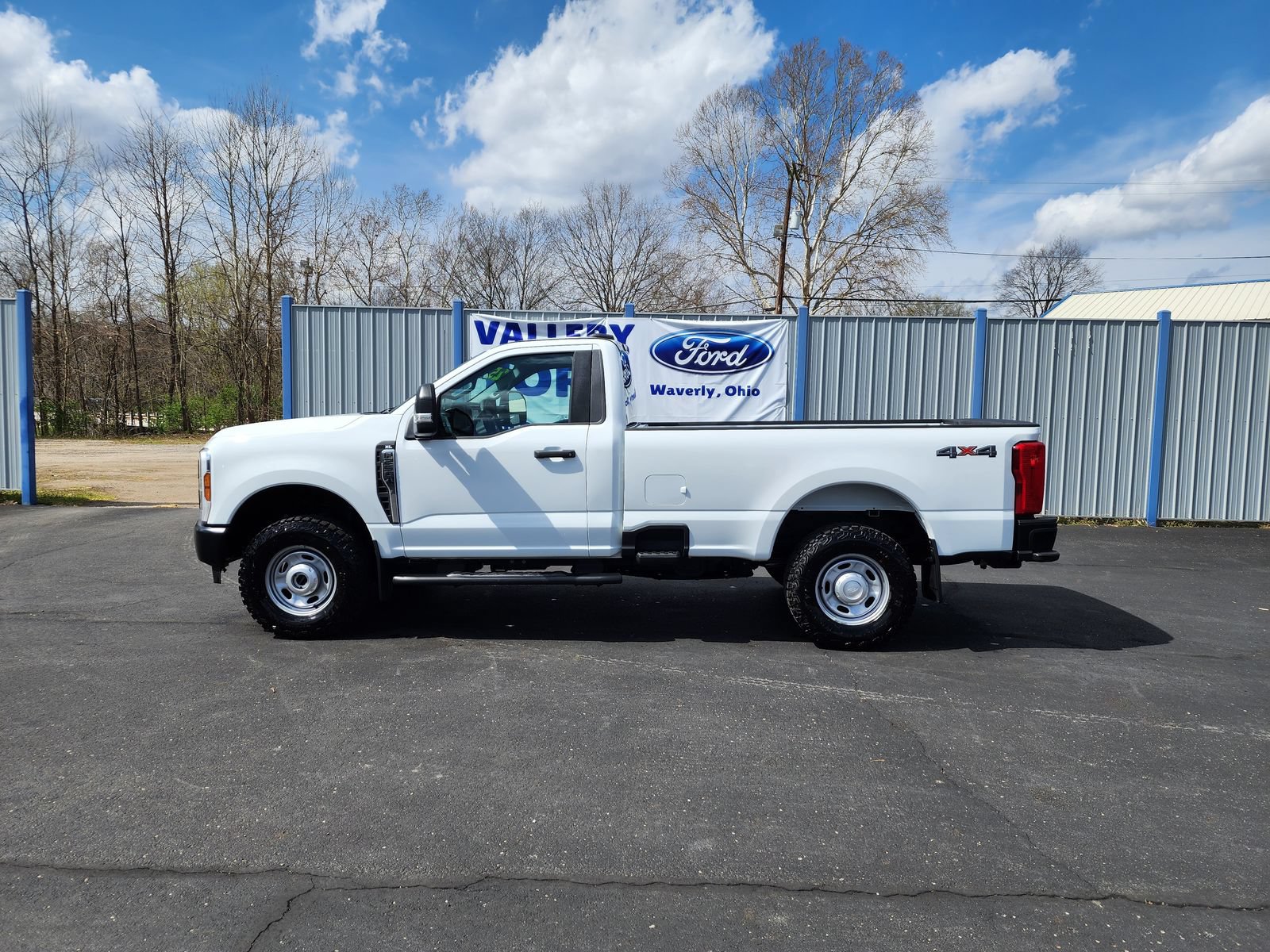 Certified 2025 Ford F250 XL w/ XL Off-Road Package AWD/4WD image 2