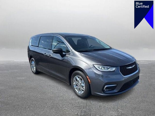 Used 2023 Chrysler Pacifica Touring-L image 1