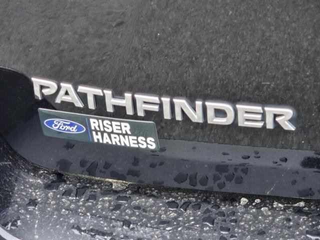 Used 2018 Nissan Pathfinder SL FWD image 17