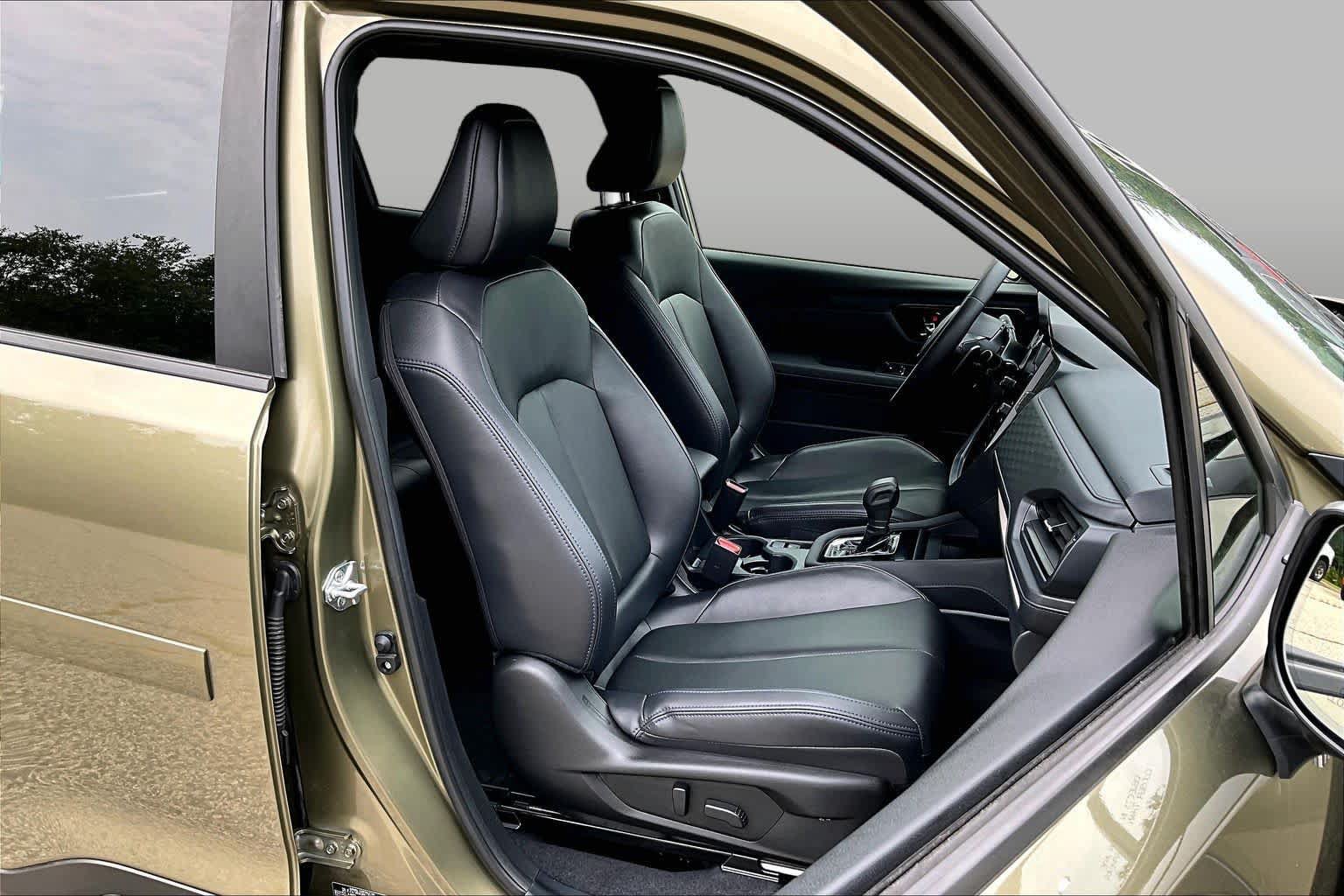 Used 2025 Subaru Forester Limited AWD/4WD image 8