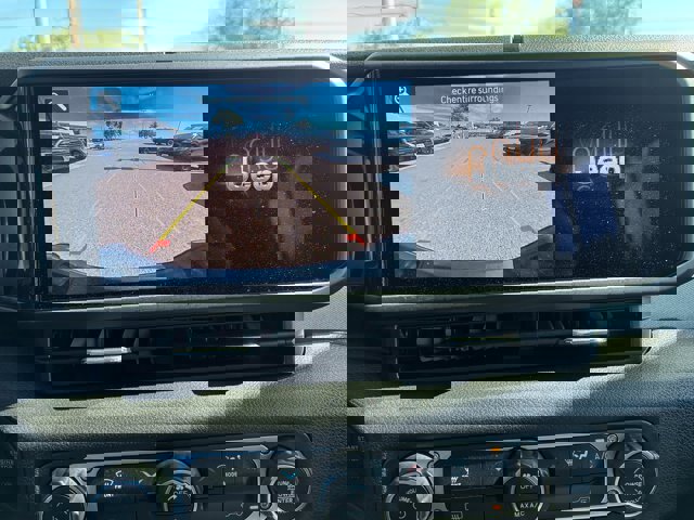 Used 2025 Jeep Gladiator Sport image 34