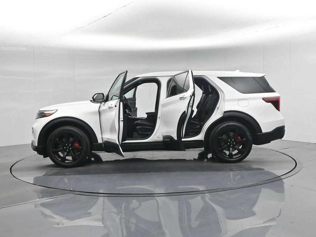 Certified 2022 Ford Explorer ST w/ ST Street Pack image 58