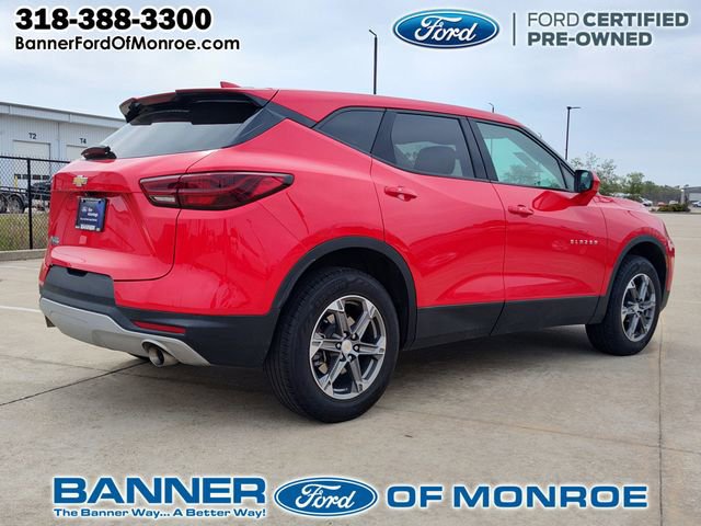 Used 2023 Chevrolet Blazer LT image 3