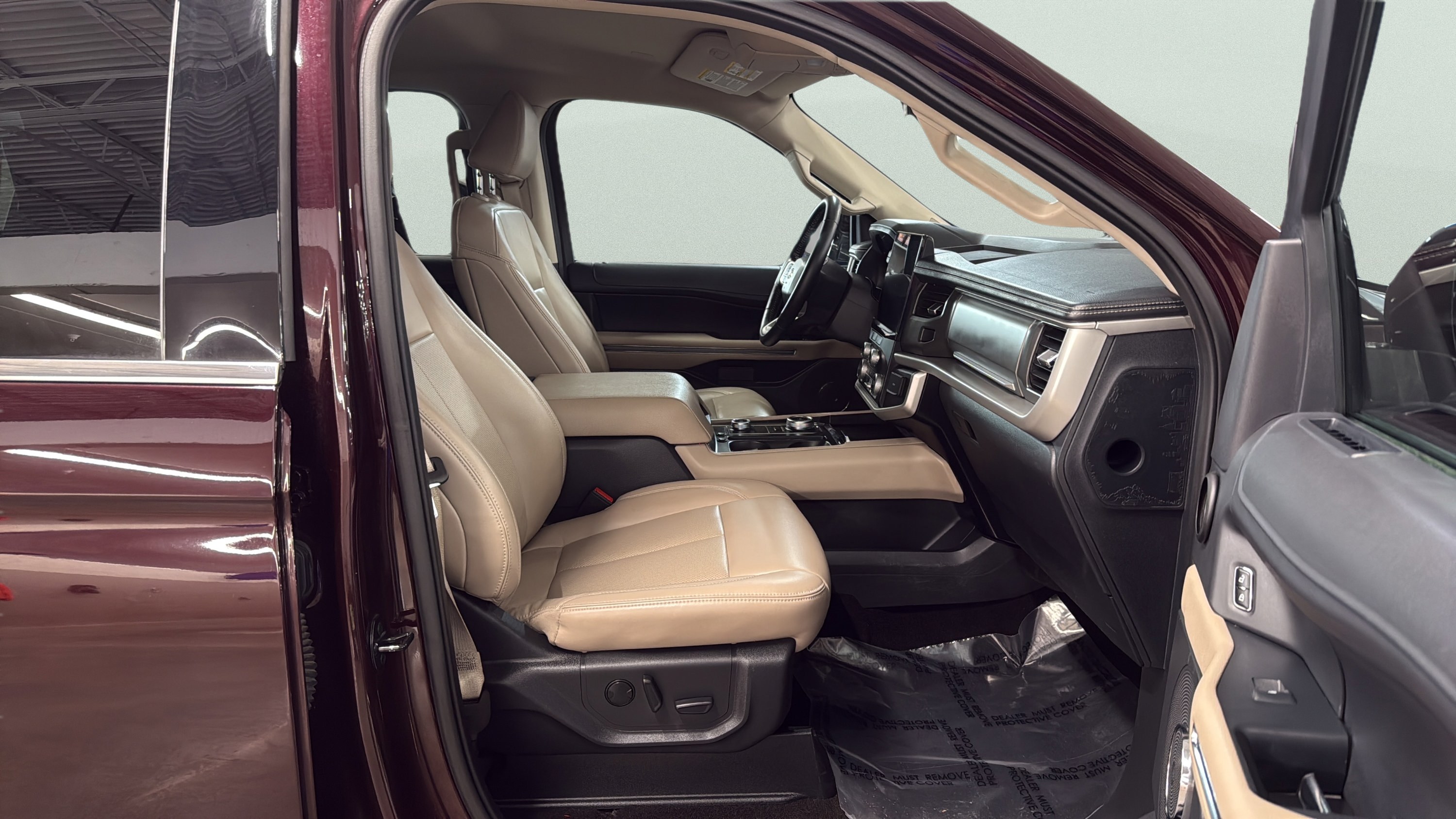Certified 2023 Ford Expedition XLT AWD/4WD image 17