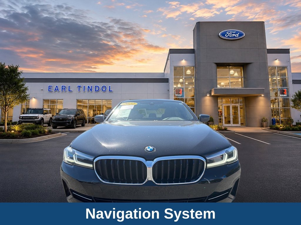 Used 2022 BMW 530i xDrive w/ Convenience Package AWD/4WD image 3