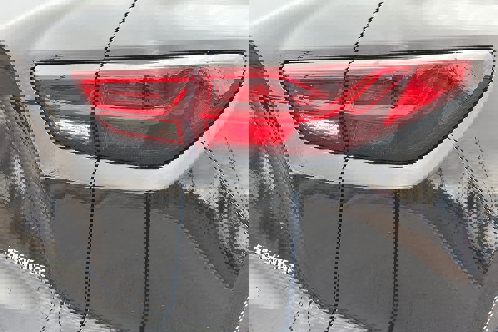 Used 2023 Chevrolet Blazer Premier w/ Driver Confidence II Package image 28