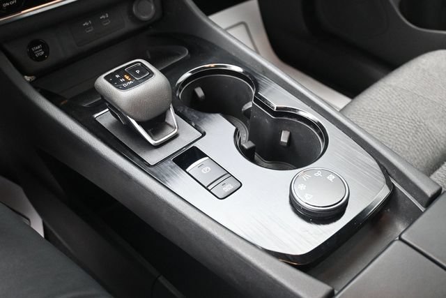 Used 2025 Nissan Rogue SV AWD/4WD image 14