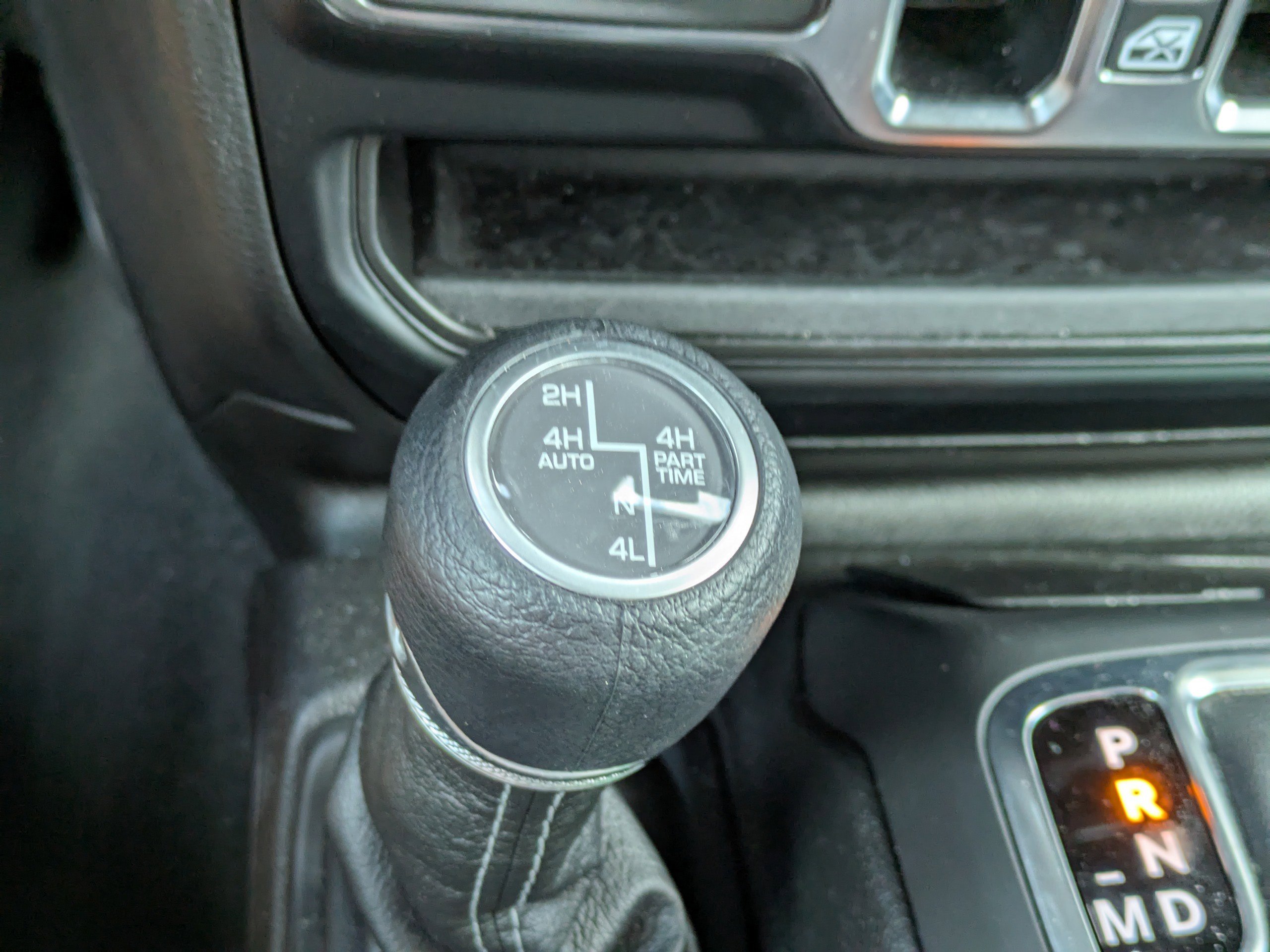 Used 2025 Jeep Wrangler Unlimited Sahara w/ Safety Group AWD/4WD image 28