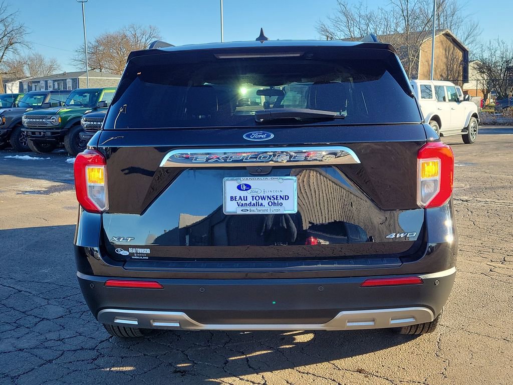 Certified 2023 Ford Explorer XLT w/ Equipment Group 202A image 5