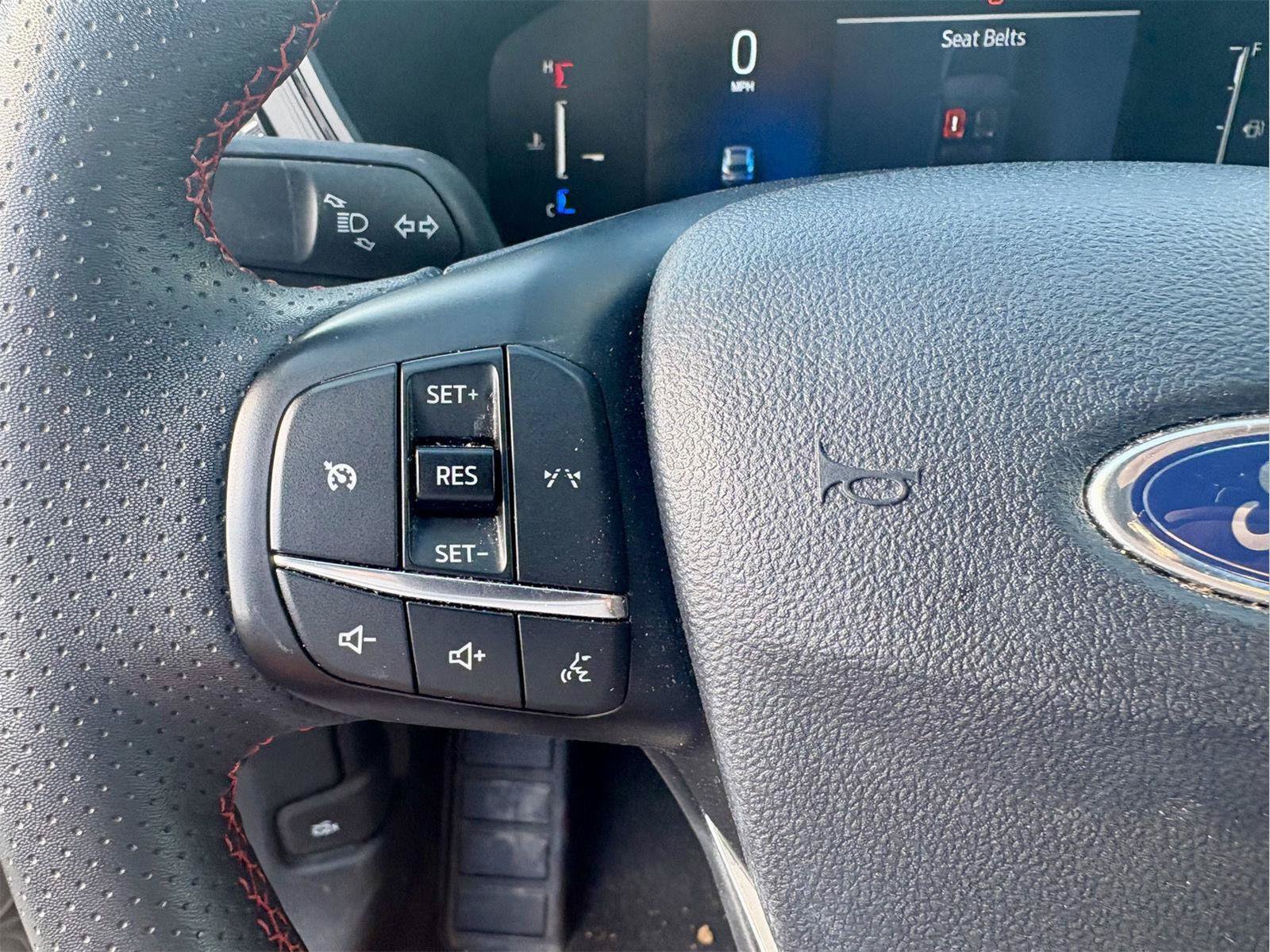 Certified 2025 Ford Escape ST-Line Select AWD/4WD image 19