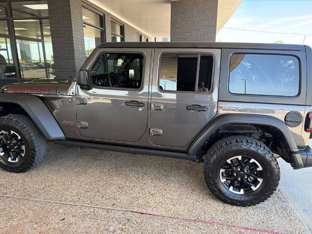 Used 2025 Jeep Wrangler Unlimited Rubicon AWD/4WD image 1