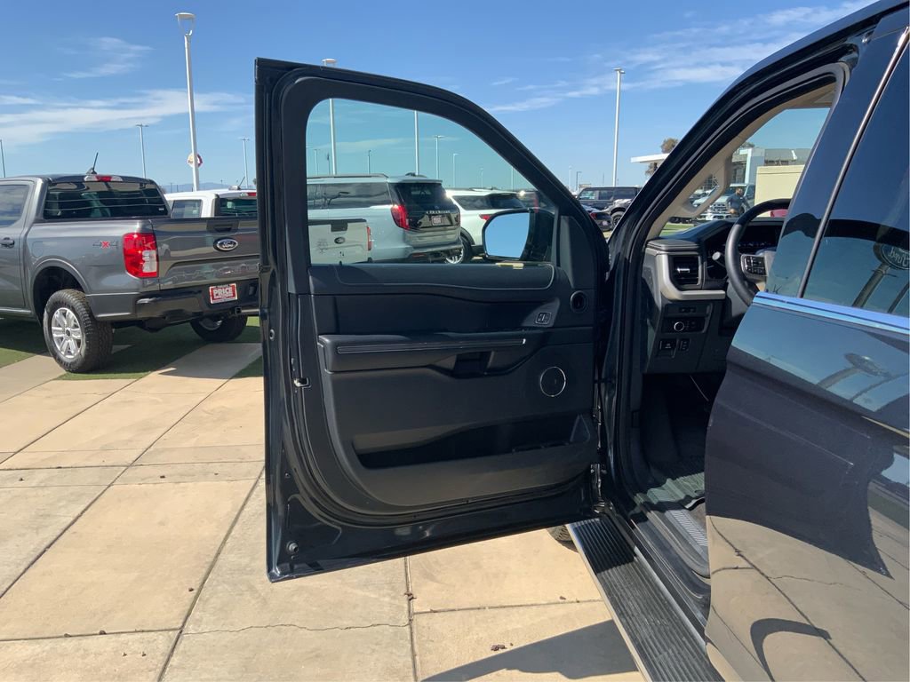 Certified 2023 Ford Expedition XLT image 22