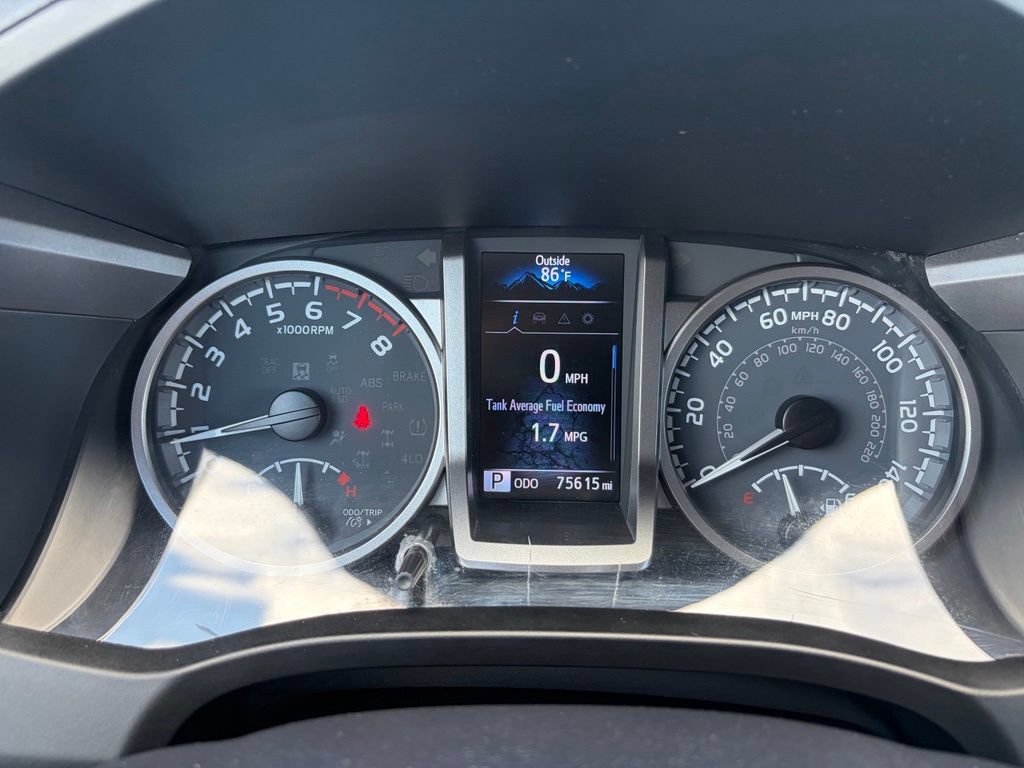 Used 2021 Toyota Tacoma SR5 AWD/4WD image 36