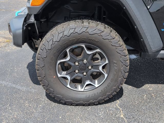Used 2023 Jeep Wrangler Unlimited Rubicon 4xe w/ Cold Weather Group AWD/4WD image 10