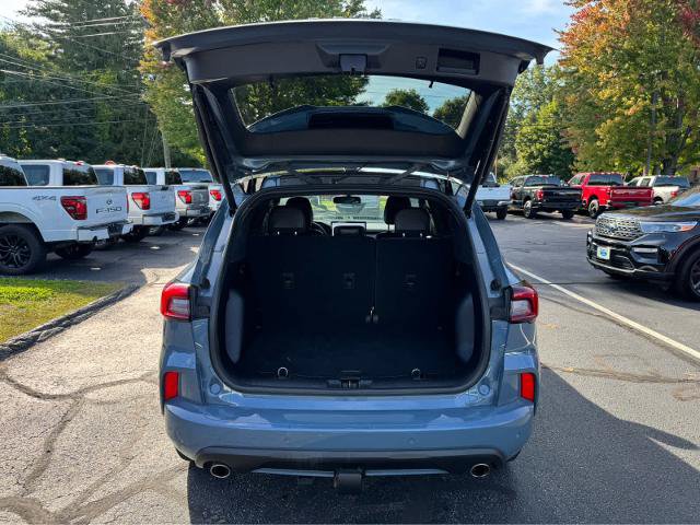 Certified 2023 Ford Escape ST-Line Elite w/ Premium Technology Package AWD/4WD image 5