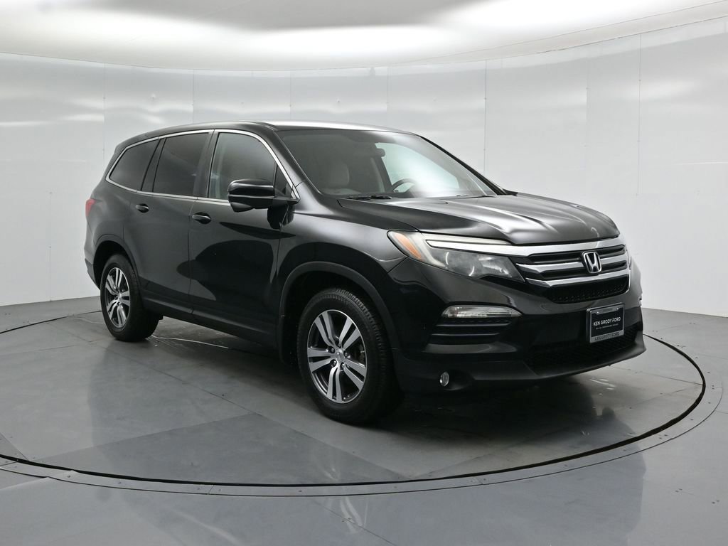 Used 2017 Honda Pilot EX image 6