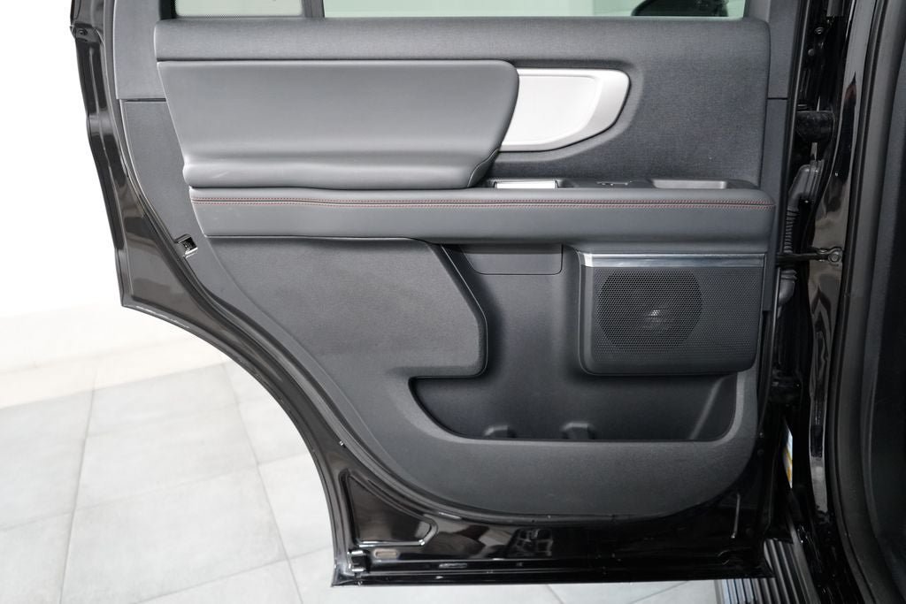 Certified 2025 Ford Expedition Active AWD/4WD image 31