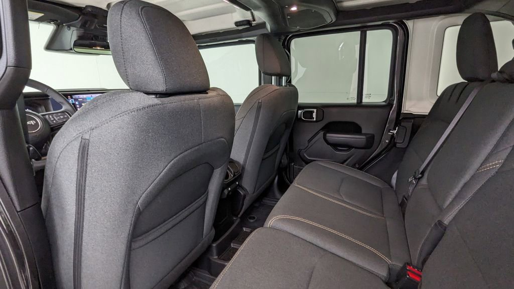 Used 2025 Jeep Wrangler Unlimited Sport S 4xe AWD/4WD image 33