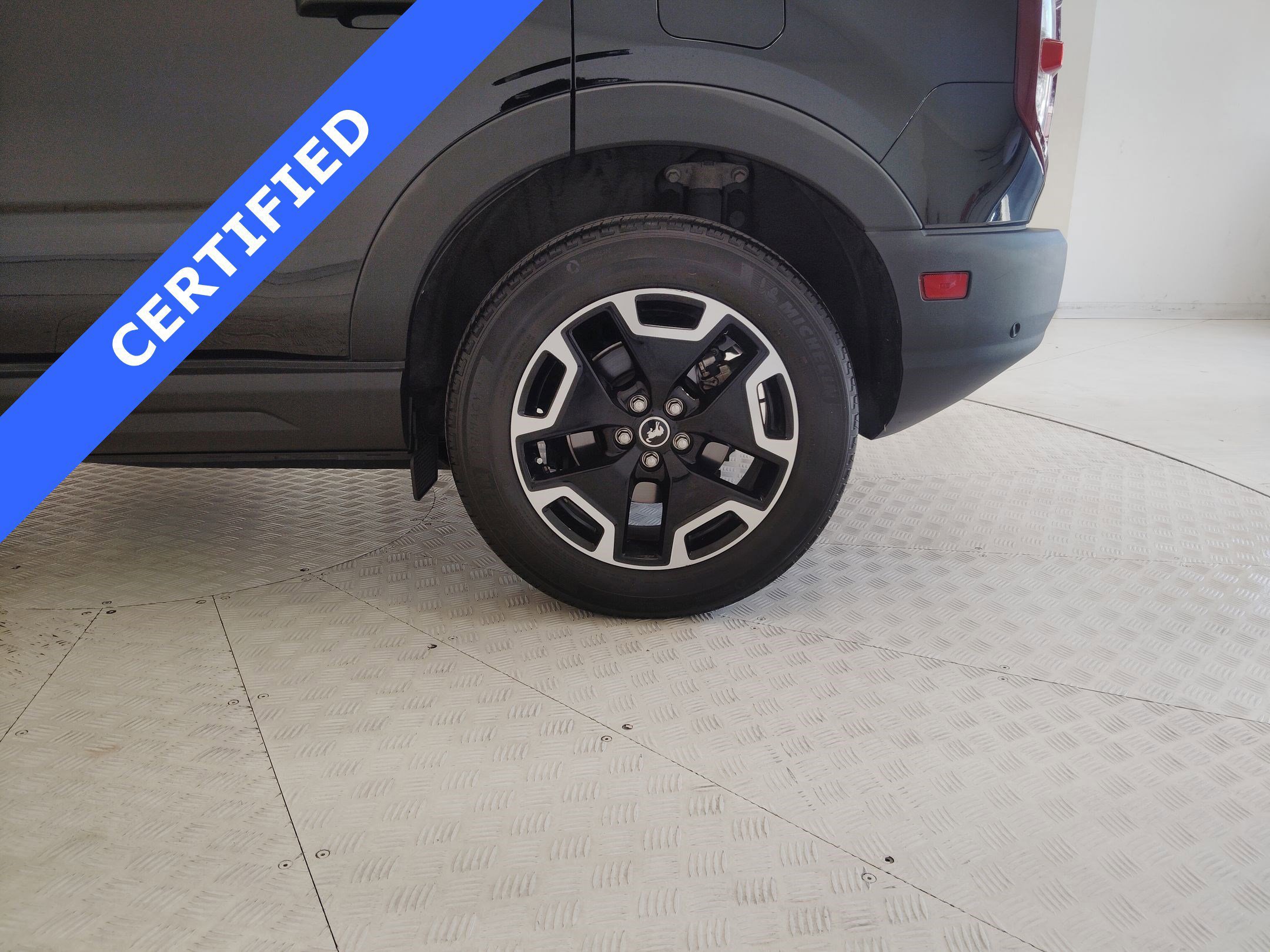 Certified 2023 Ford Bronco Sport Outer Banks w/ Tech Package image 12