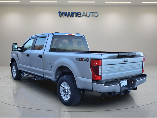 Certified 2022 Ford F250 XLT AWD/4WD image 4
