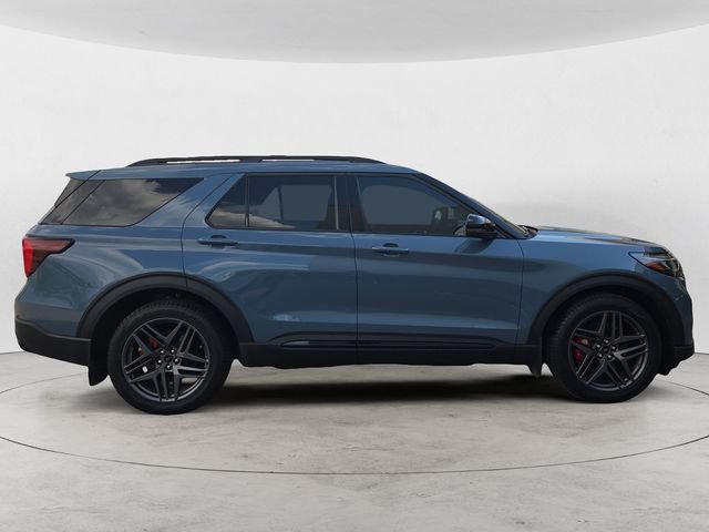 Certified 2025 Ford Explorer ST AWD/4WD image 4