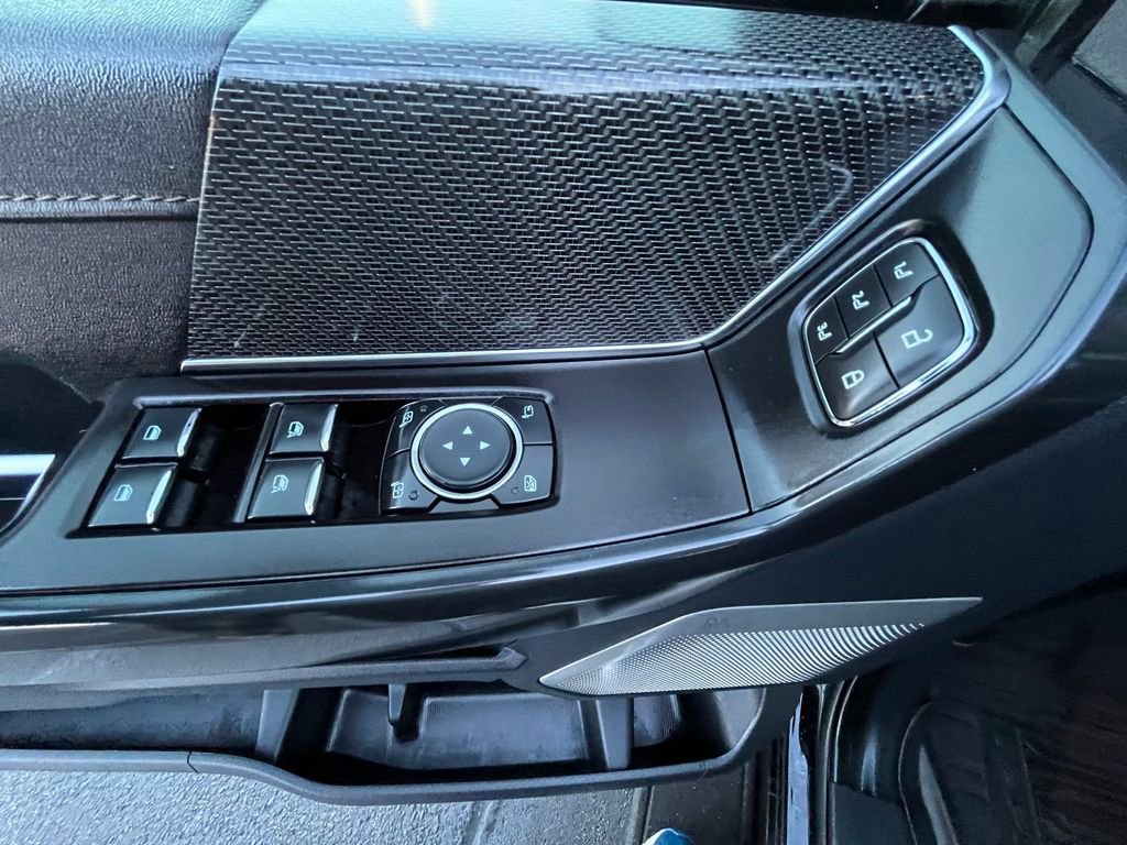 Certified 2022 Ford F150 Raptor w/ Equipment Group 801A High image 19