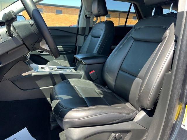 Certified 2024 Ford Explorer XLT AWD/4WD image 18