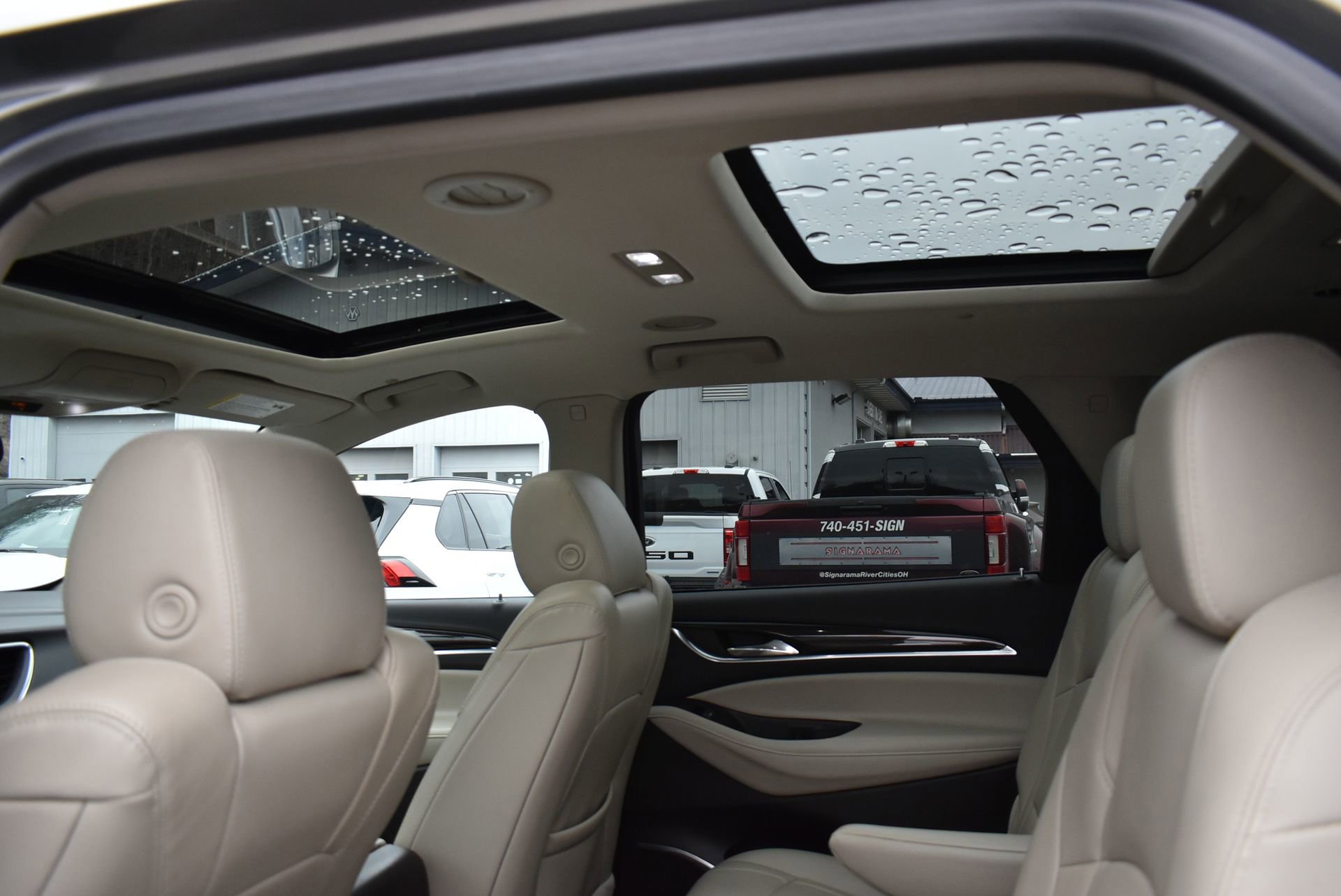 Used 2019 Buick Enclave Essence image 19