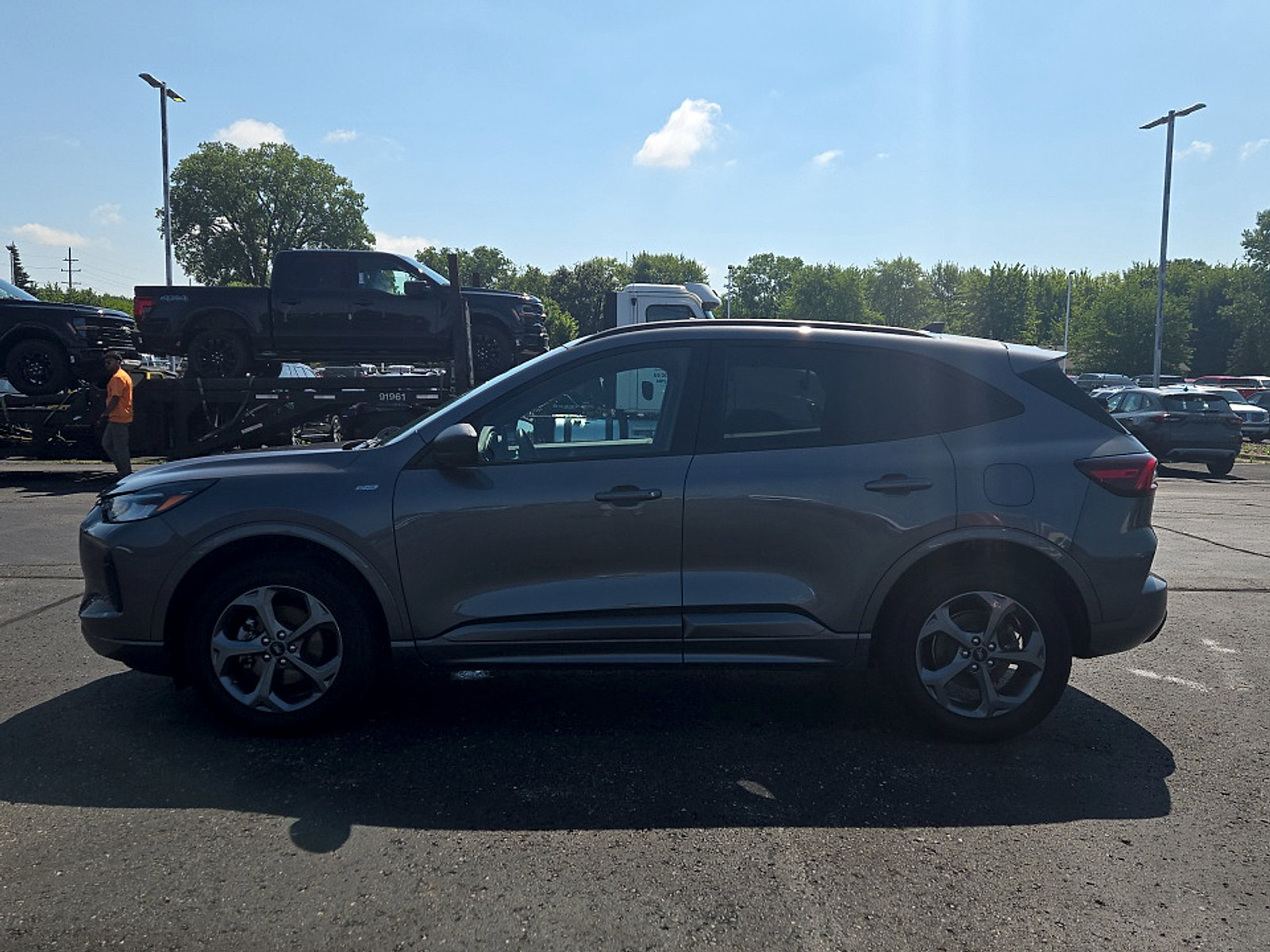 Certified 2024 Ford Escape ST-Line w/ Tech Pack #1 AWD/4WD image 9