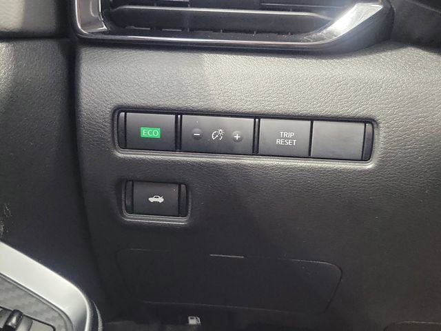 Used 2022 Nissan Sentra SR w/ SR Premium Package image 12