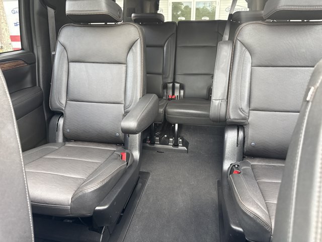 Used 2023 Chevrolet Suburban High Country w/ LPO, Illumination Package AWD/4WD image 19