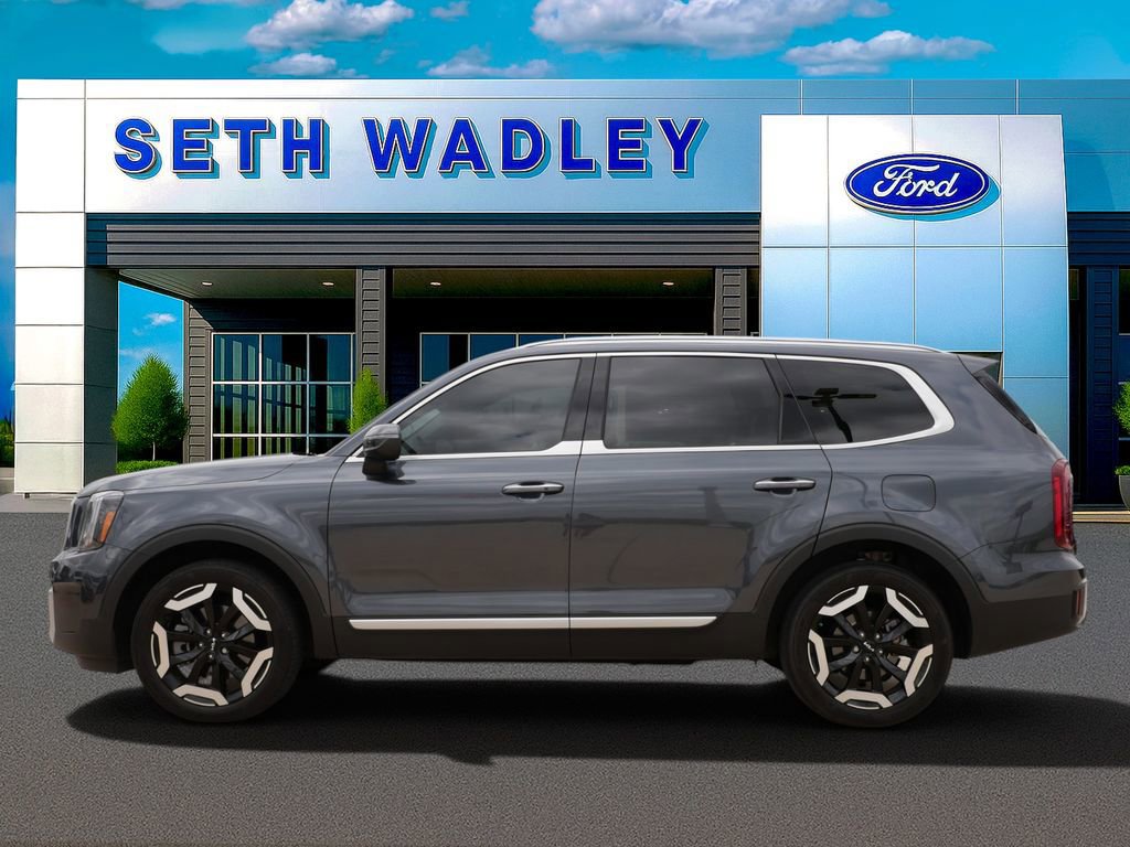 Used 2023 Kia Telluride S w/ S Sunroof Package image 2